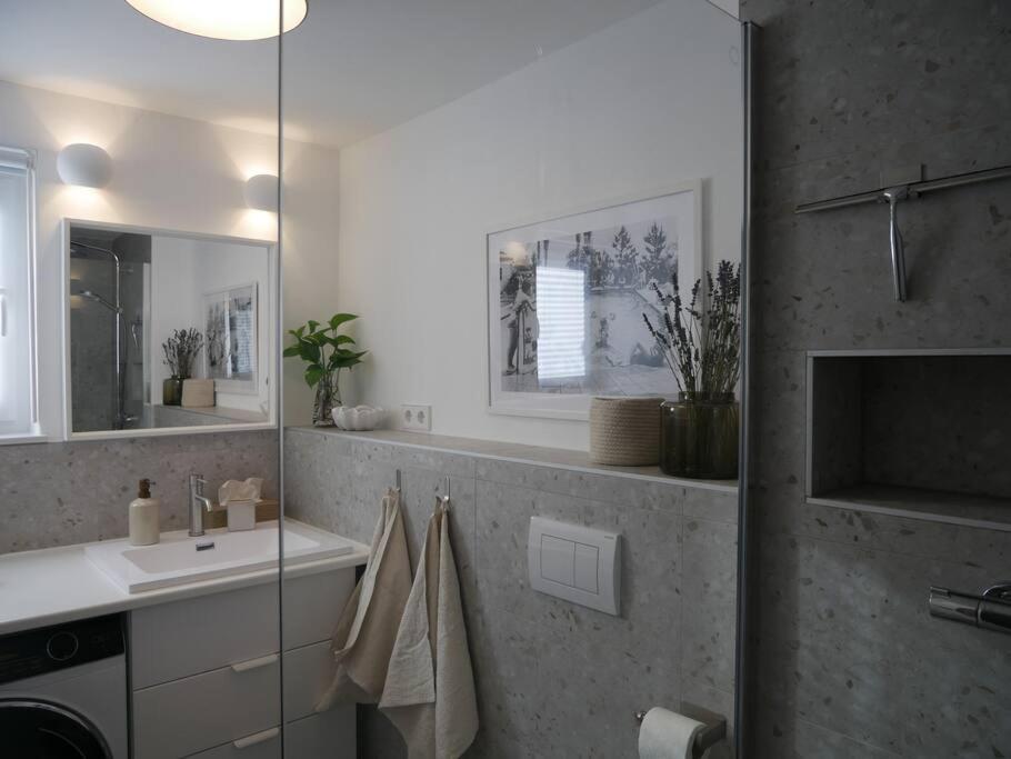 Moderne Studio Ferienwohnung In باد دوبيران المظهر الخارجي الصورة